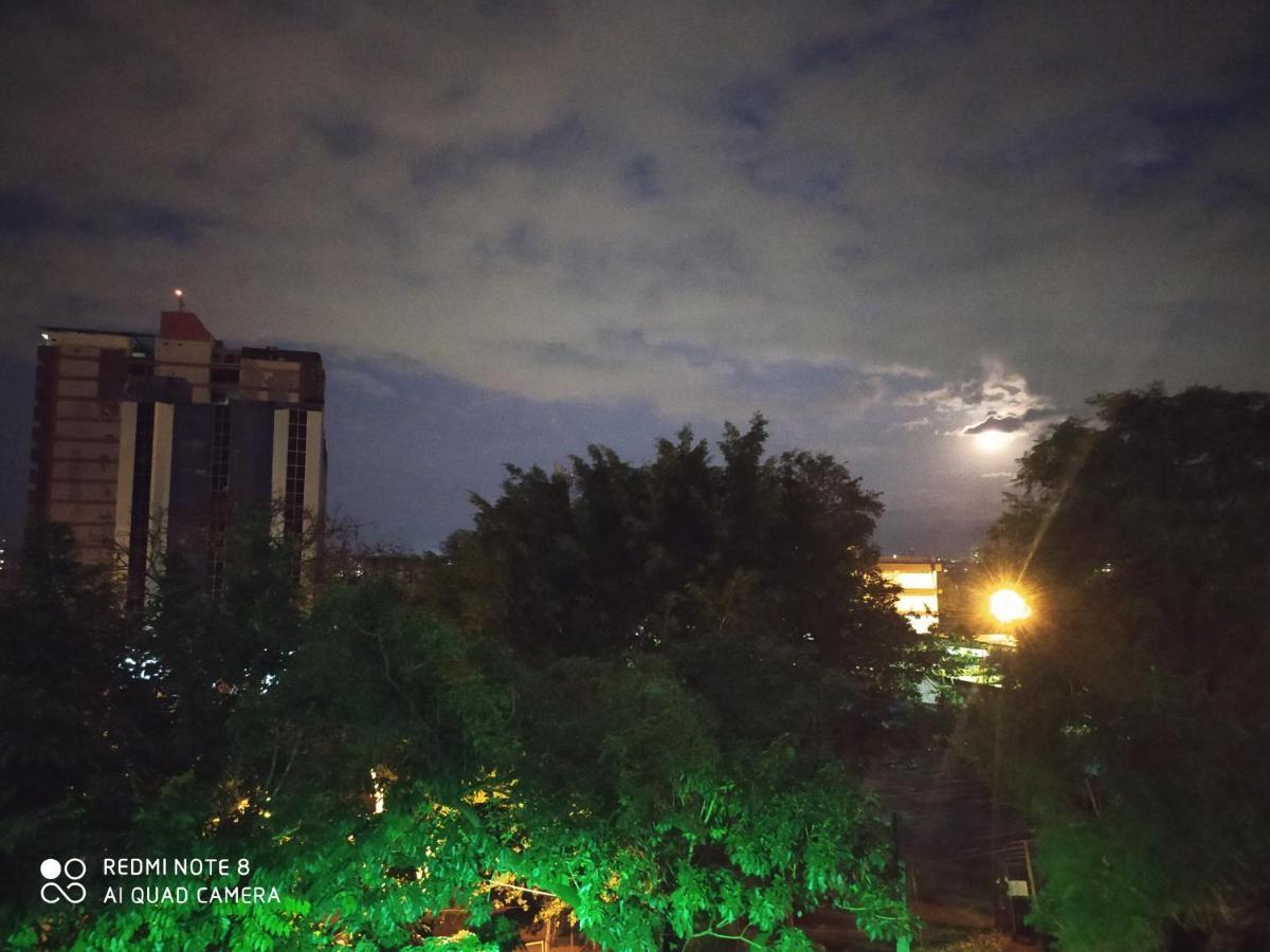 Amplio Y Comodo Apartamento Con Bella Vista En Pleno Centro Ciudad del Este Kültér fotó